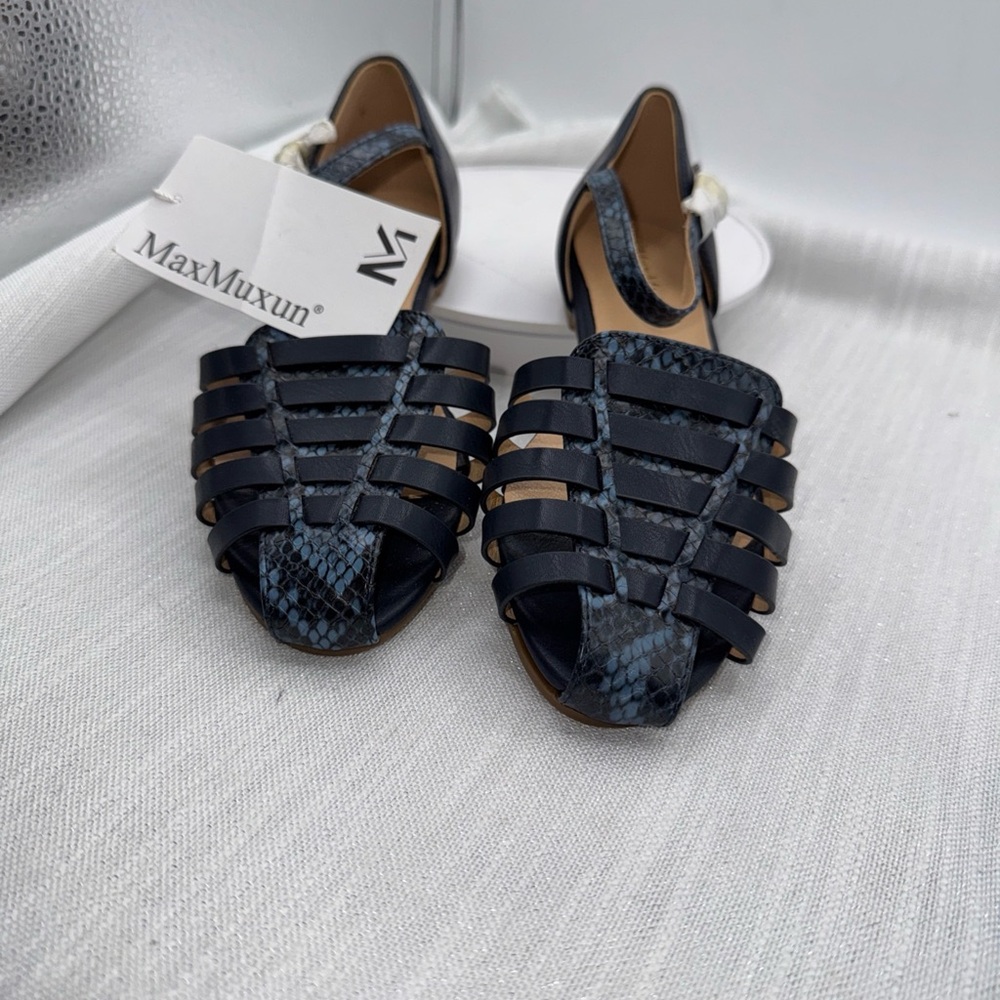 MaxMuxun women's roman ankle strap cage closed toe flat sandals. size 6 NEW